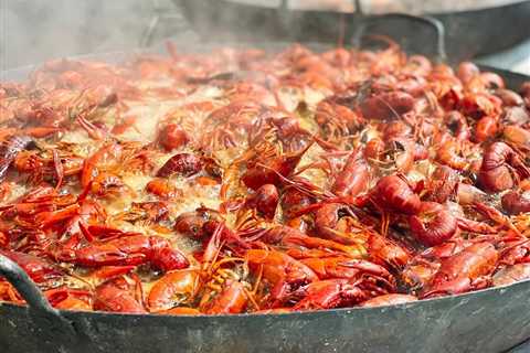 Cajun Grilling - How to Prepare a Cajun Shrimp and Crab Boil on the Grill