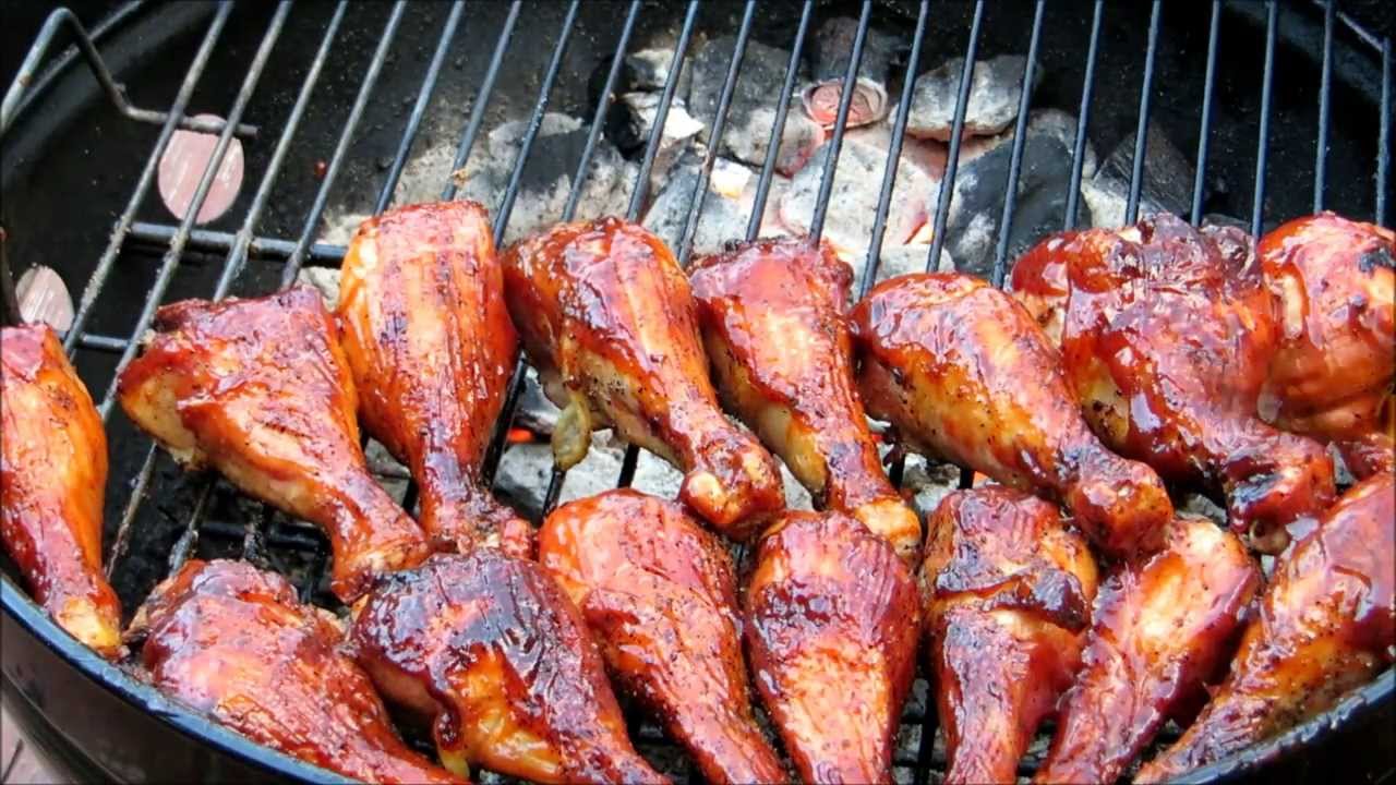 BBQ Chicken Grills and Barbeque Chicken Thighs on Grill