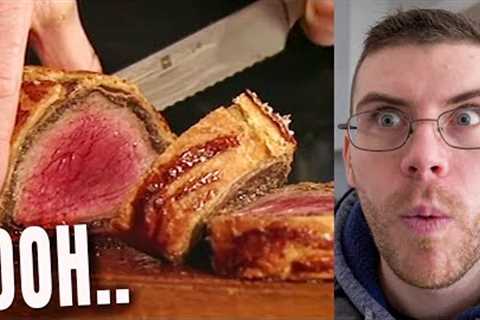 Pro Chef Reacts... To Gordon Ramsay''''s CHRISTMAS Beef Wellington!