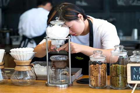 You Probably Need To Buy A Coffee Grinder￼