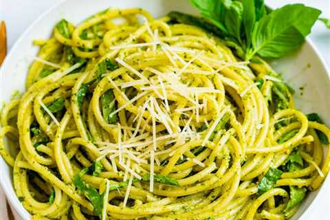 How to Use Spices in Homemade Pesto and Pasta Sauces
