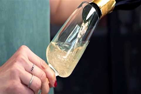 What is the Average Price of a Bottle of Sparkling Wine from a Winery in Central Florida?