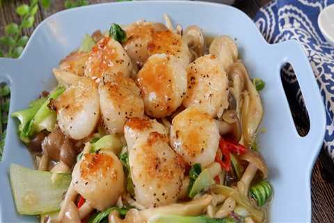 Scallop and Squid Stir Fry with Vegetables: A Delicious Recipe for Chinese Cuisine Enthusiasts