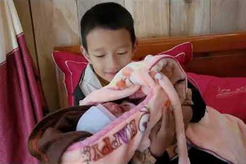 Her parents-in-law cooked Duyen''s first meal after returning from the hospital