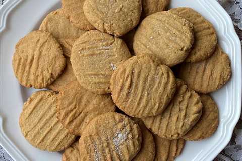 MOLASSES COOKIES