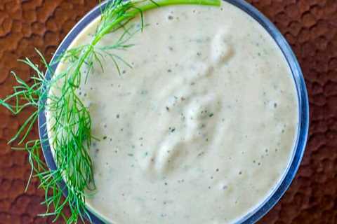 Homemade Bacon Ranch Salad Dressing